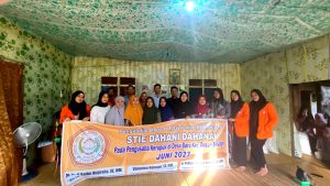 Pengabdian Masyarakat, Dosen STIE Dahani Dahanai Memberikan Pelatihan Pada Pelaku Home Industry (Kerupuk) di Desa Baru Kec. Dusun Selatan